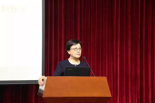 魯昕會(huì)長(zhǎng)到珠海城市職業(yè)技術(shù)學(xué)院調(diào)研并作報(bào)告